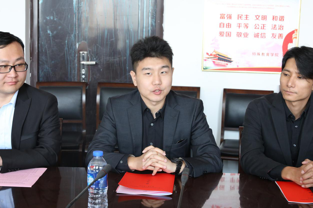 林国荣创意科技大学市场部经理宋宇昊发言